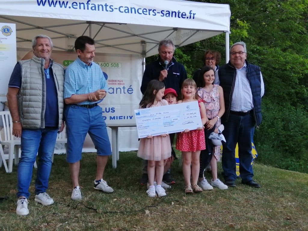 Dijon Trophée de golf 10 000€ pour Enfants Cancers Santé 3