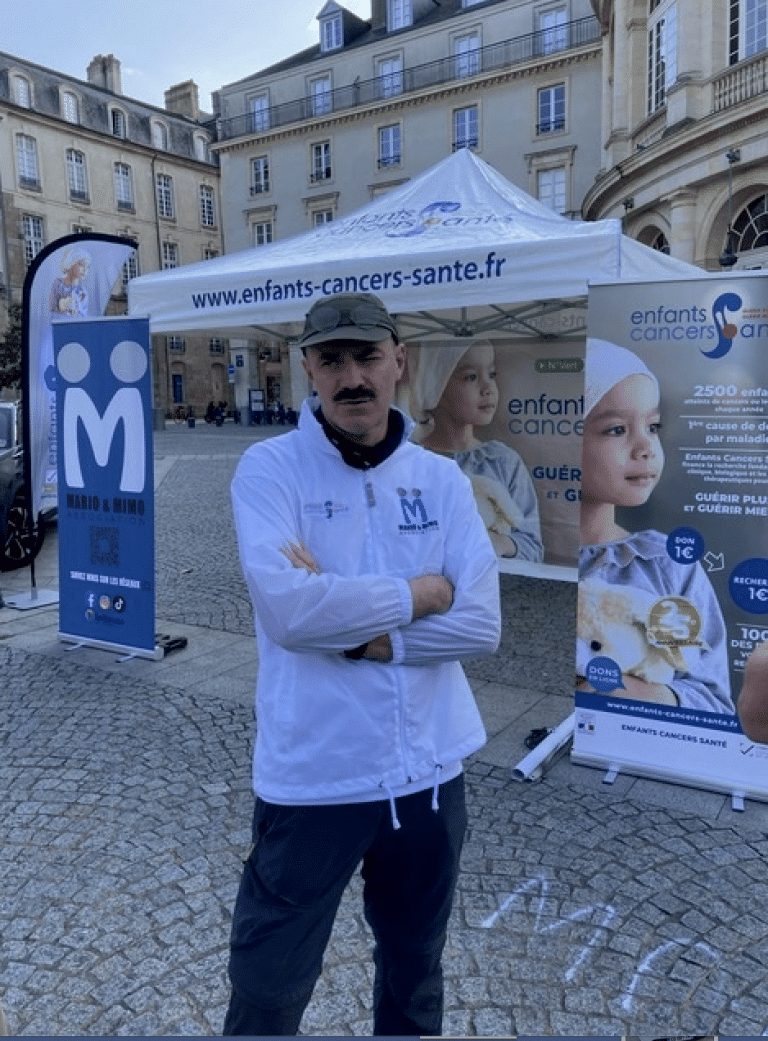 Jeudi 6 Juillet depart de Jerome de la place de la mairie de RENNES pour son periple du tour de France