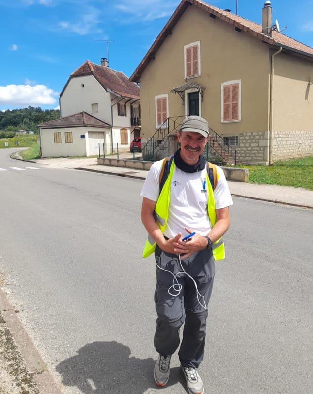 Jerome Gaboriau marche pour Enfants Cancers Sante deja 1 500 km parcourus