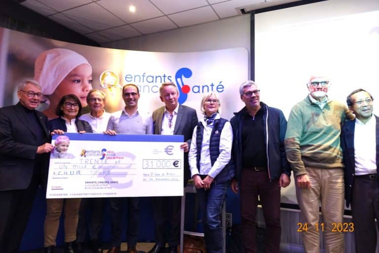 31 000 E remis au Pr Herault et au Dr Lejeune pour le protocole Mila a St jean de Braye loiret