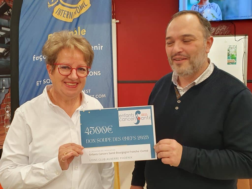 Auxerre Phoenix remet 4 500€ résultat de la soupe des Chefs 1 Auxerre Phoenix remet 4 500E resultat de la soupe des Chefs 2