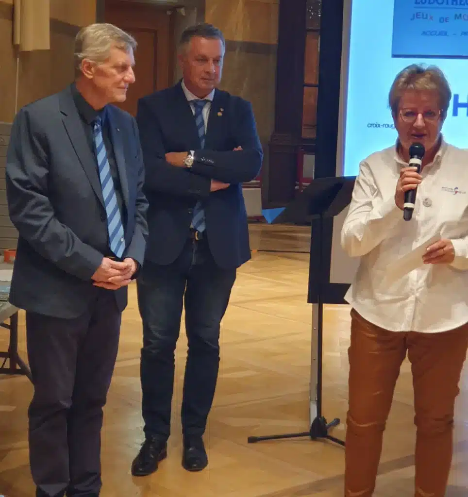 Soirée du cœur : 7 000€ remis par le Lions Club de Villefranche sur Saône 1 Soiree du coeur 7 000E remis par le Lions Club de Villefranche sur Saone 2