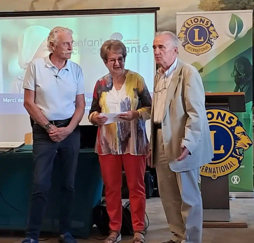 12 000 euros remis par le Lions Club Le Creusot 1 12 000 euros remis par le Lions Club Le Creusot 2