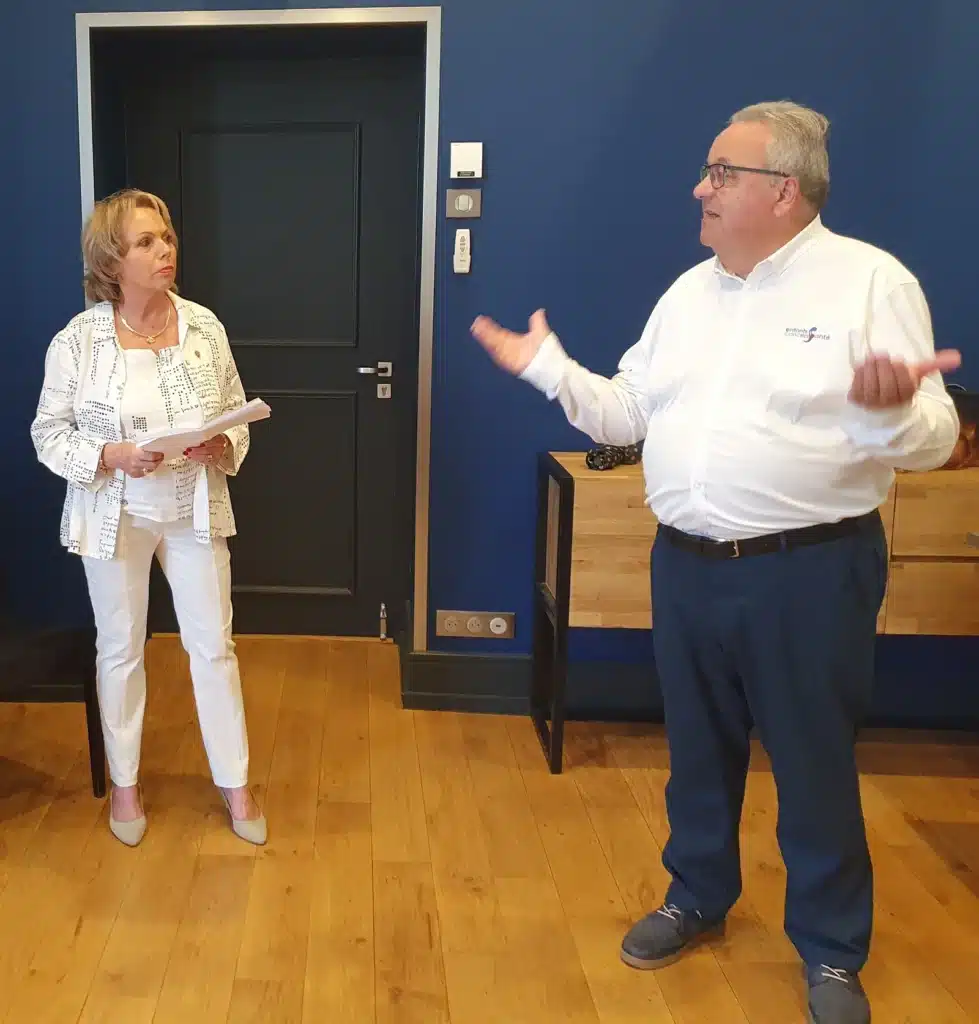 Le Lions Club Bourg Spirales remet 4 500€ à Enfants Cancers Santé 1 Le Lions Club Bourg Spirales remet 4 500E a Enfants Cancers Sante 2