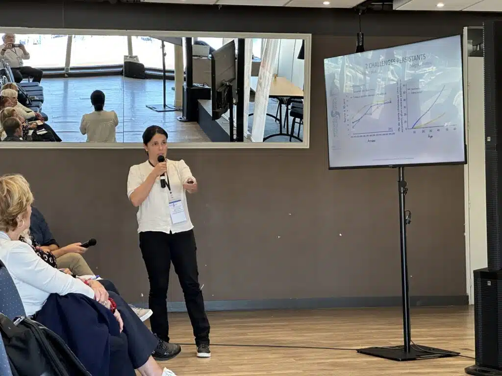 A Marseille Enfants Cancers Sante remet deux cheques pour un montant total de 850 000E 3