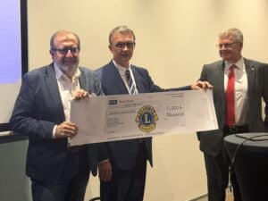Un grand merci aux membres du Lions Club de Lille Faidherbe pour leur don de 15 000E