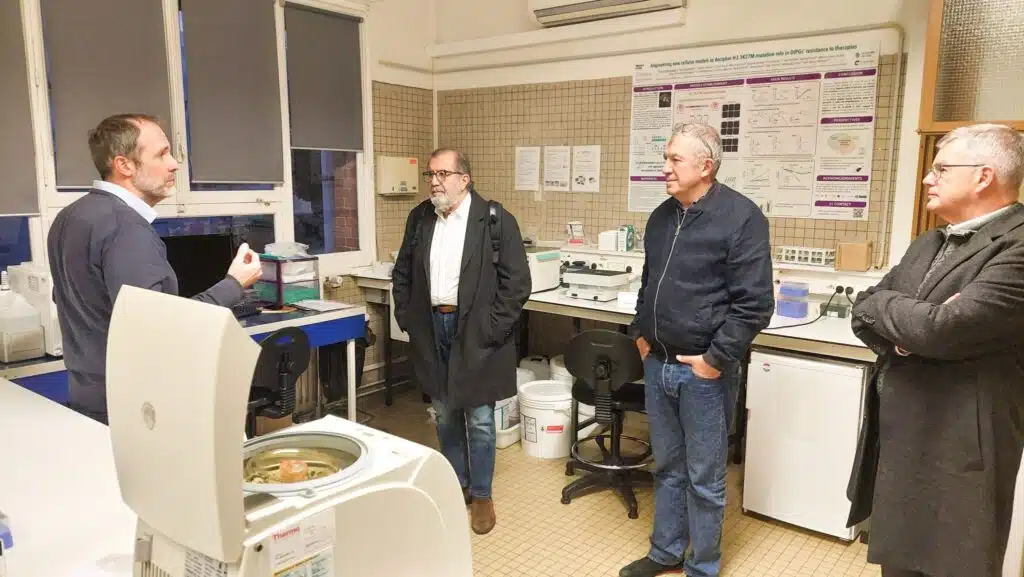 Un grand merci aux membres du Lions Club de Lille Faidherbe pour leur don de 15 000E 6