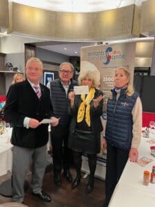 Accueil 9 Remise dun cheque au profit dEnfants Cancers Sante par le Lions Club de Neuilly sur Seine 92