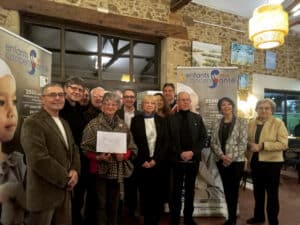 Accueil 8 Remise officielle dun cheque de 7 600E Retour sur un elan musical et solidaire