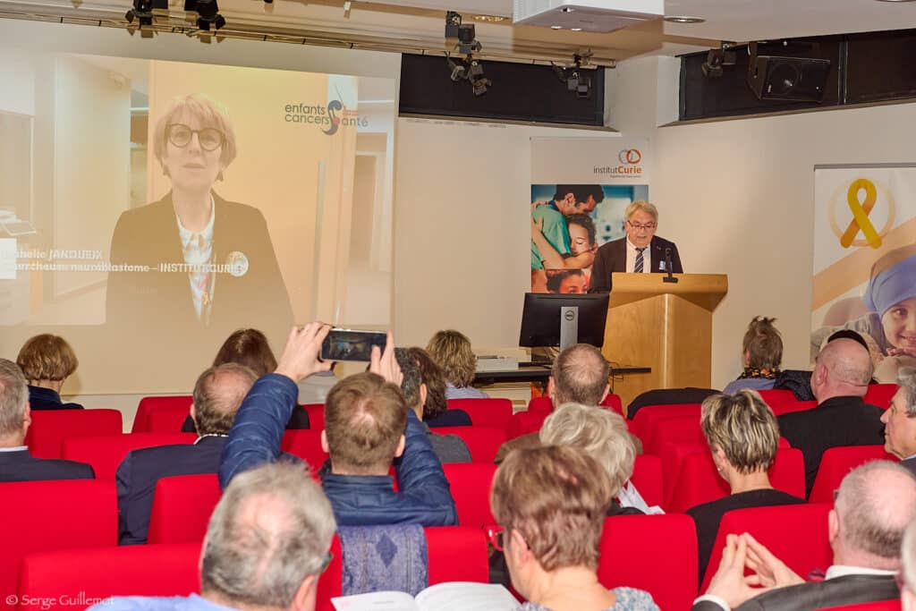 L'institut Curie décerne sa médaille "Grand donateur" à Enfants Cancers Santé 15 697b1928d7330