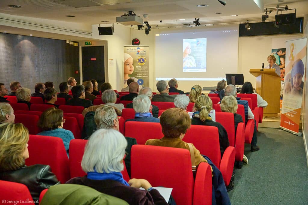 L'institut Curie décerne sa médaille "Grand donateur" à Enfants Cancers Santé 11 697b1928da3e8