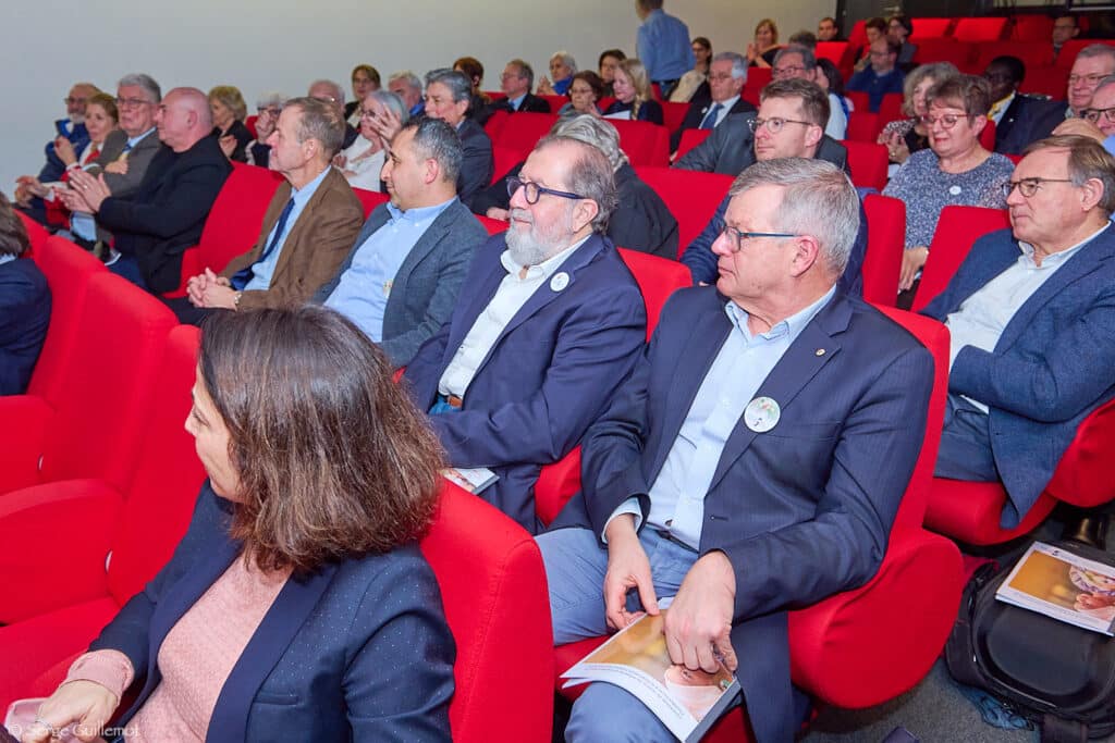 L'institut Curie décerne sa médaille "Grand donateur" à Enfants Cancers Santé 5 697b1928de65d