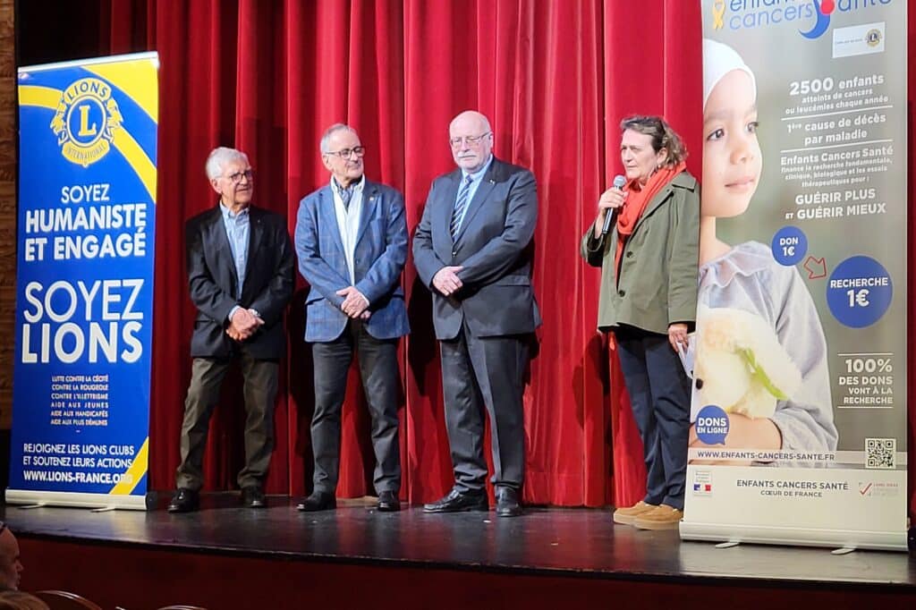 Le LIONS club de Mayenne fait un don de 10 000 euros 1 69c537d15c386