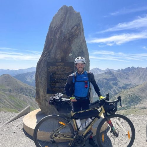 Traversée de la France à vélo par Valentin Calleja en soutien aux enfants atteints de cancers